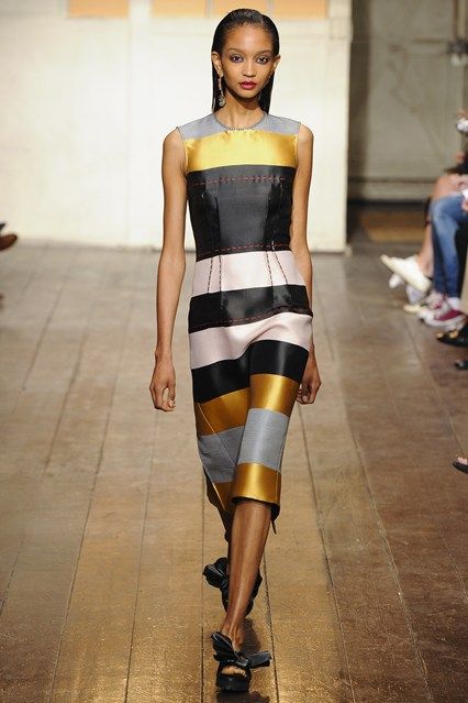 Cédric Charlier 2015春夏系列 結(jié)構(gòu)主義完美呈現(xiàn)