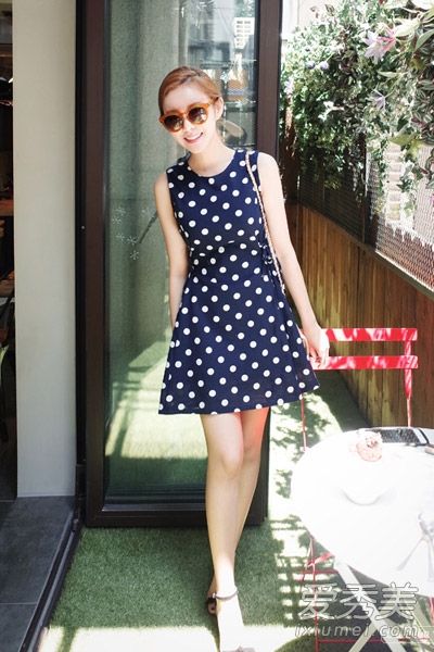 2015夏款波點(diǎn)連衣裙 復(fù)古淑女風(fēng)